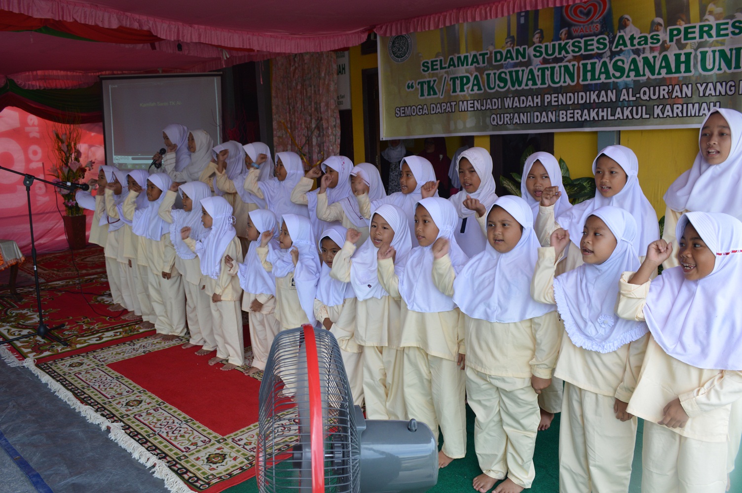 peresmian-tpa-niagara-hill-bkprmi-oku-2